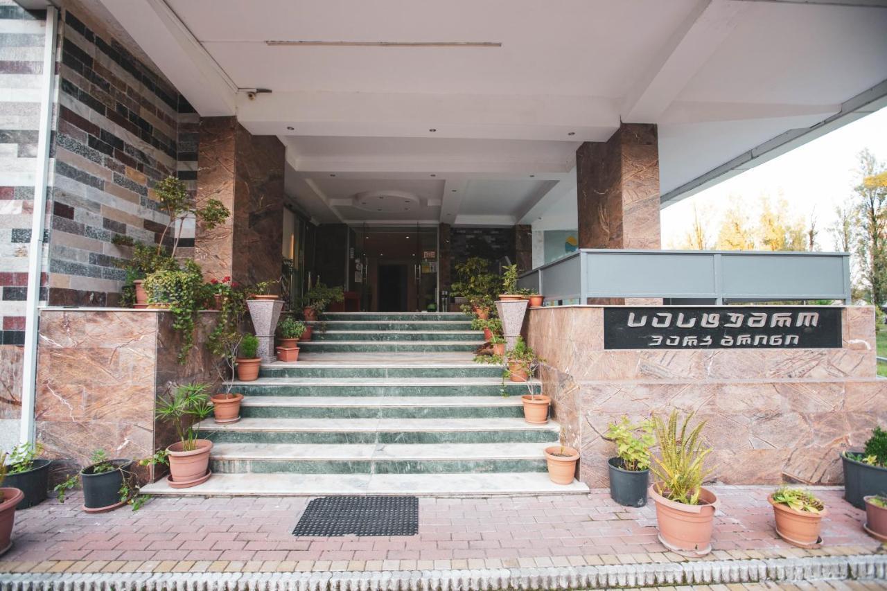 Hotel Park Green Pʼotʼi Buitenkant foto